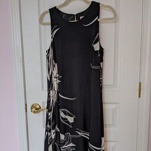 Anne Klein size 10 black sleeveless dress with white stylized lines